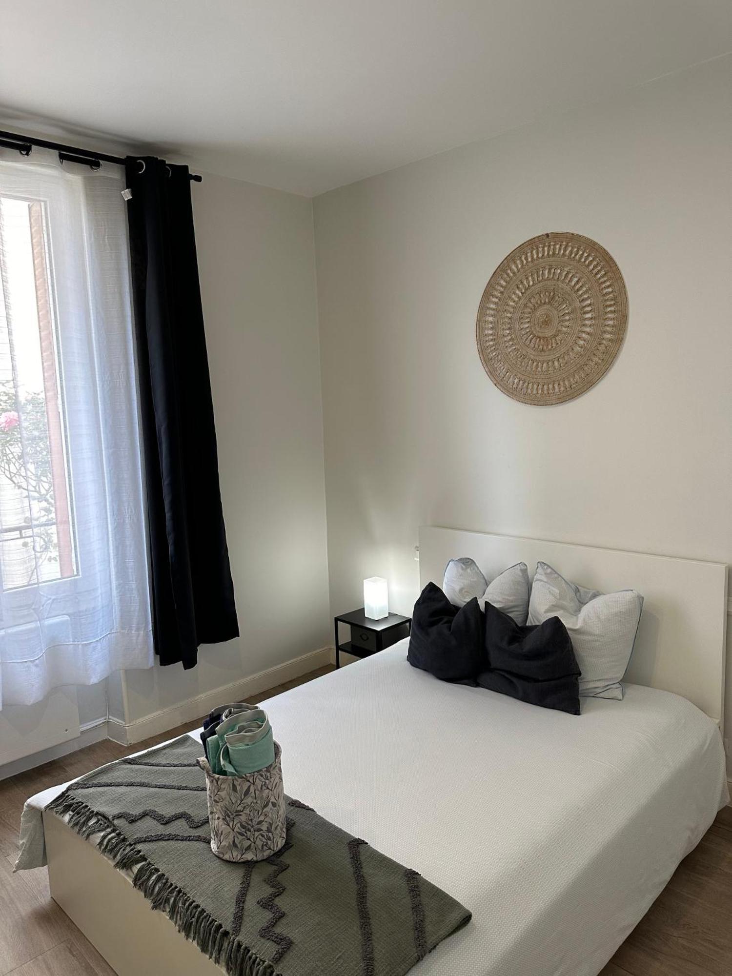 Grand appartement moderne tout équipé avec jardin Clermont-Ferrand Exterior foto